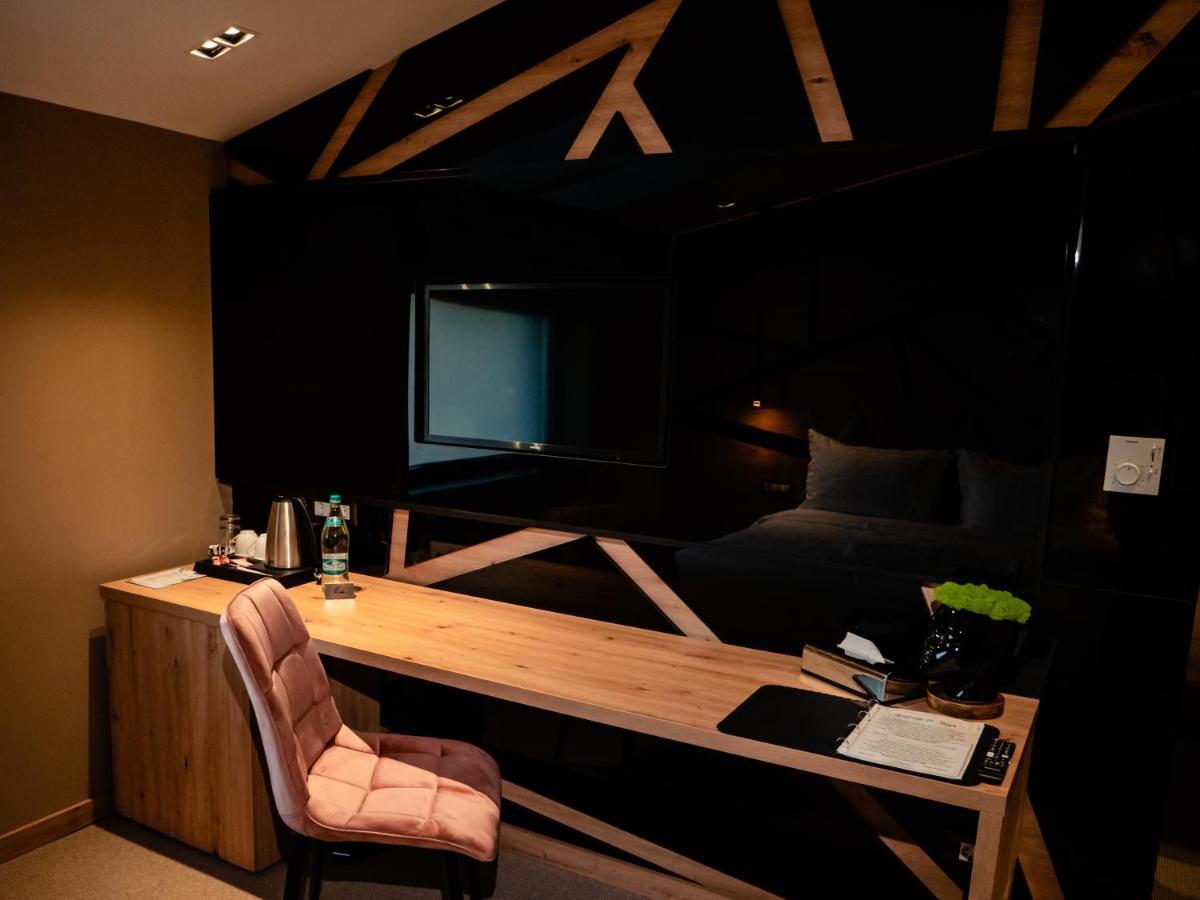 Hotel Goya Boutique Targu Jiu Luaran gambar
