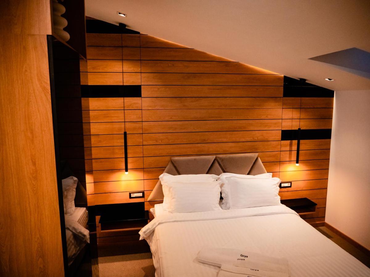 Hotel Goya Boutique Targu Jiu Luaran gambar