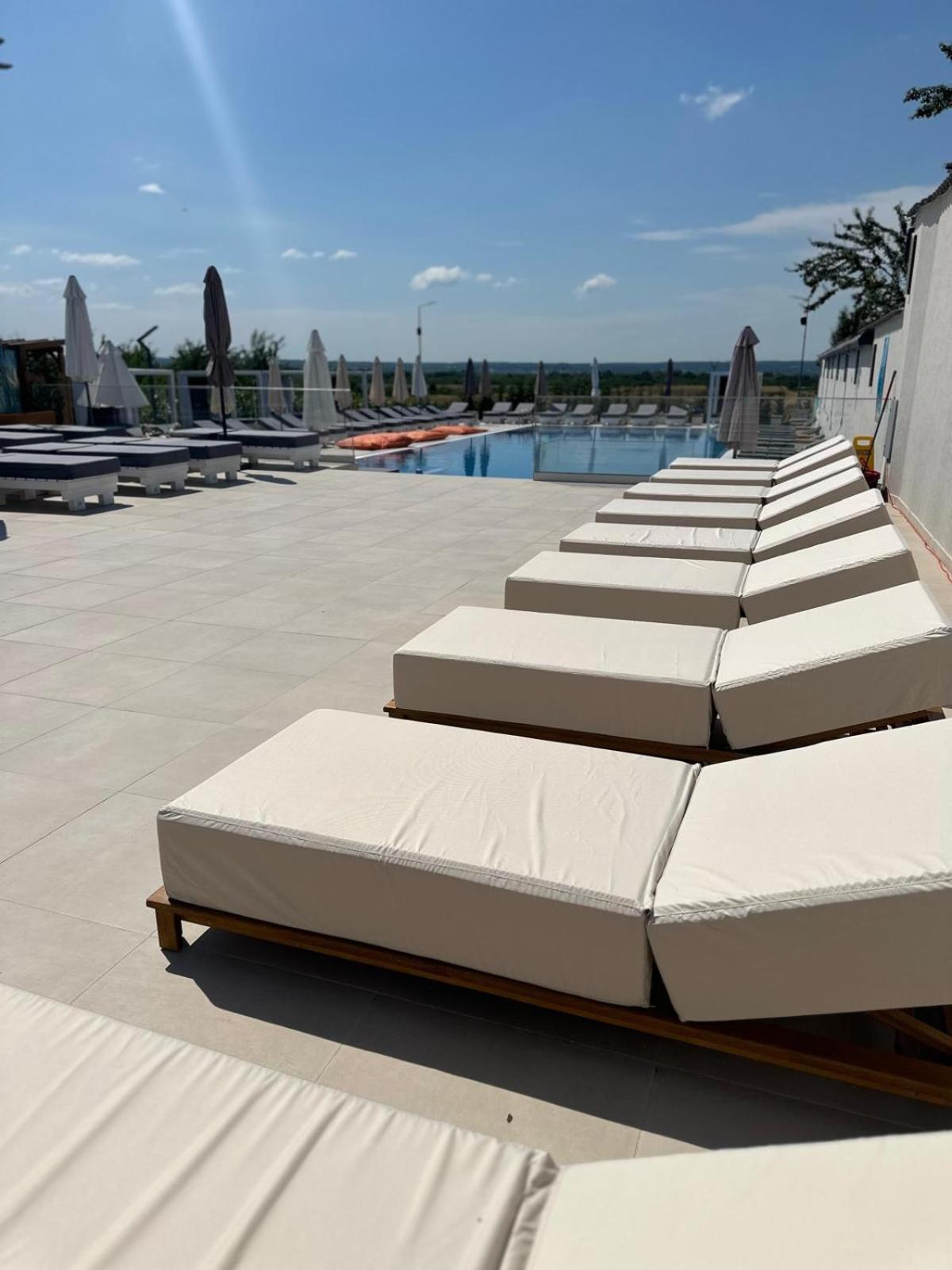 Hotel Goya Boutique Targu Jiu Luaran gambar