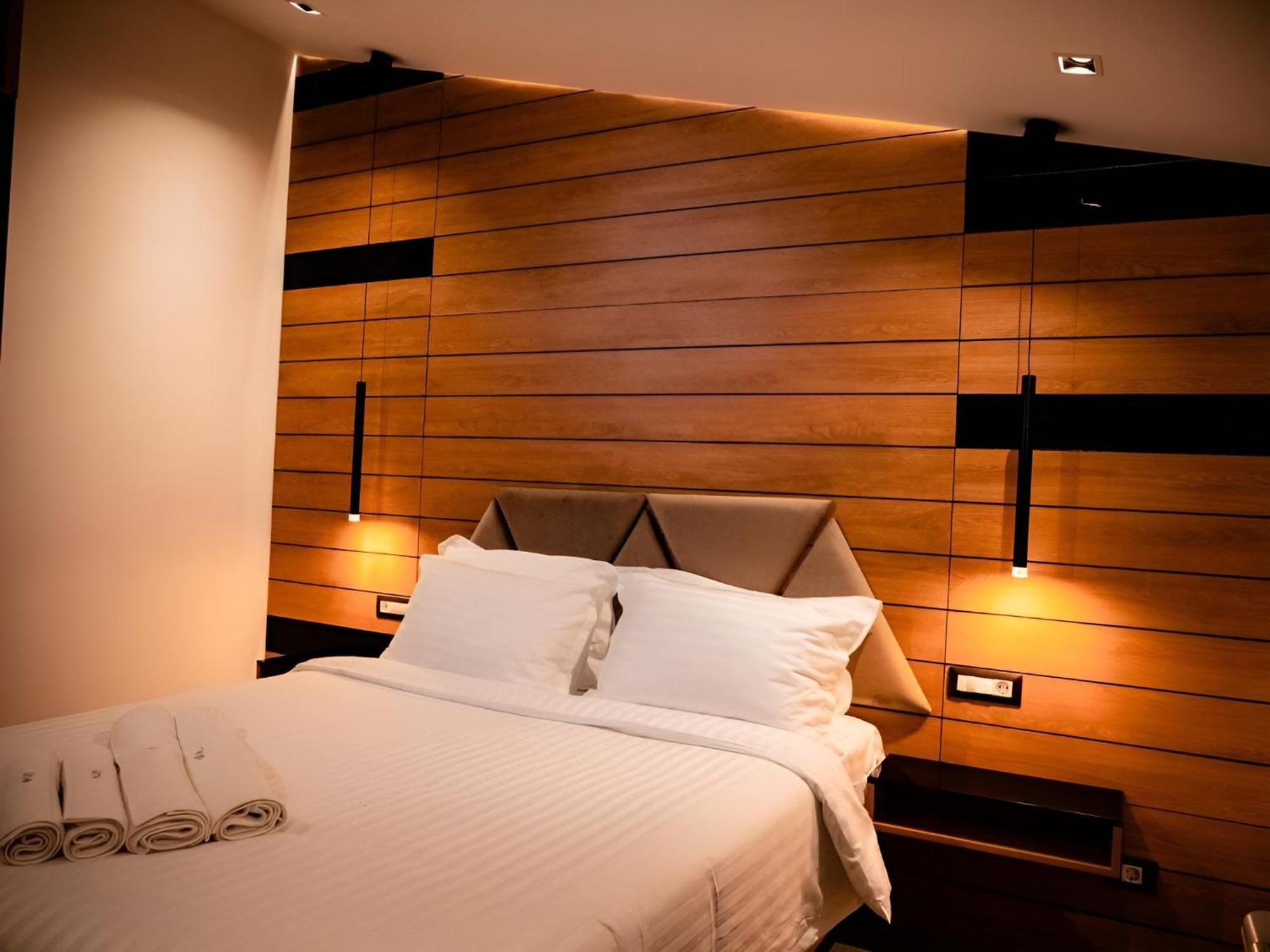 Hotel Goya Boutique Targu Jiu Luaran gambar